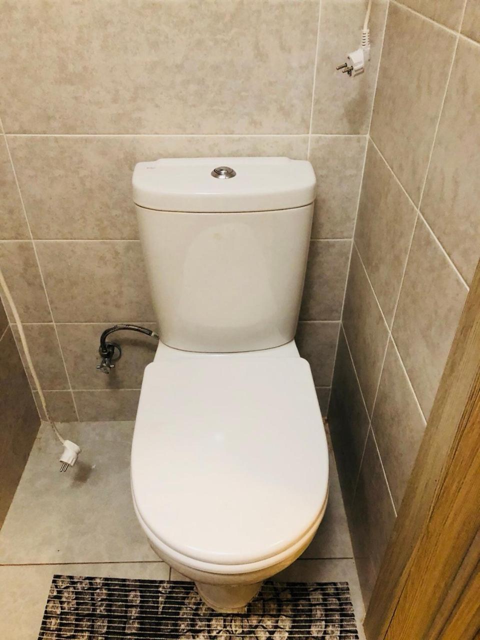 Comfortable Apartment Near Metro Харьков Экстерьер фото