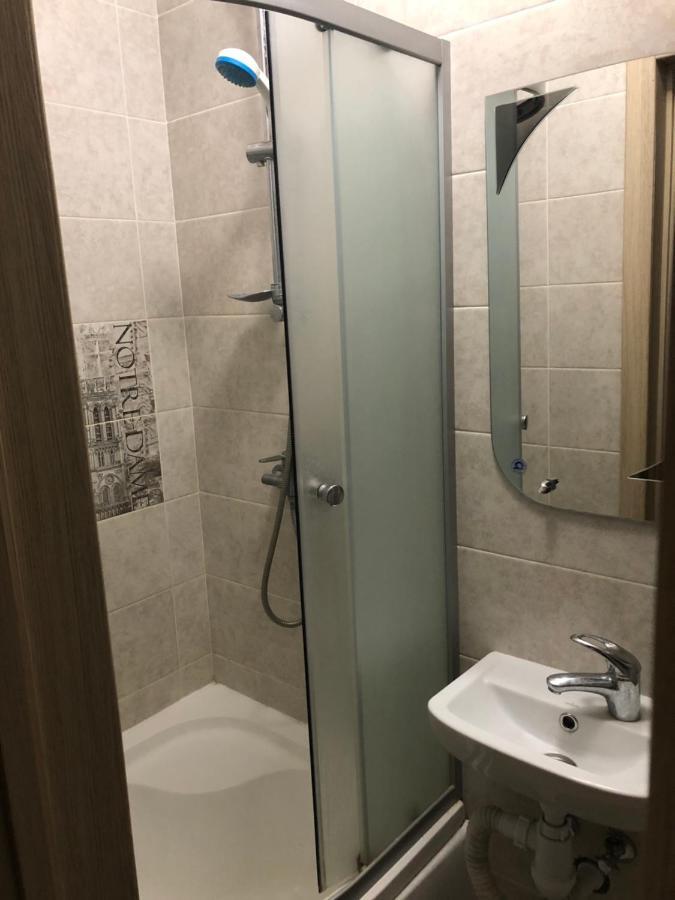 Comfortable Apartment Near Metro Харьков Экстерьер фото